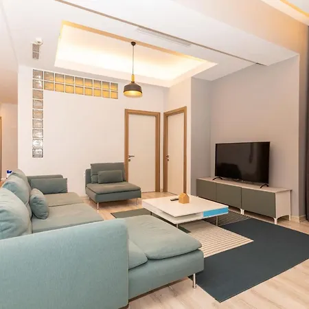 Apartment Mdern And Spacious A *
