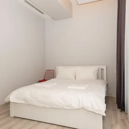 Mdern And Spacious A Istanbul